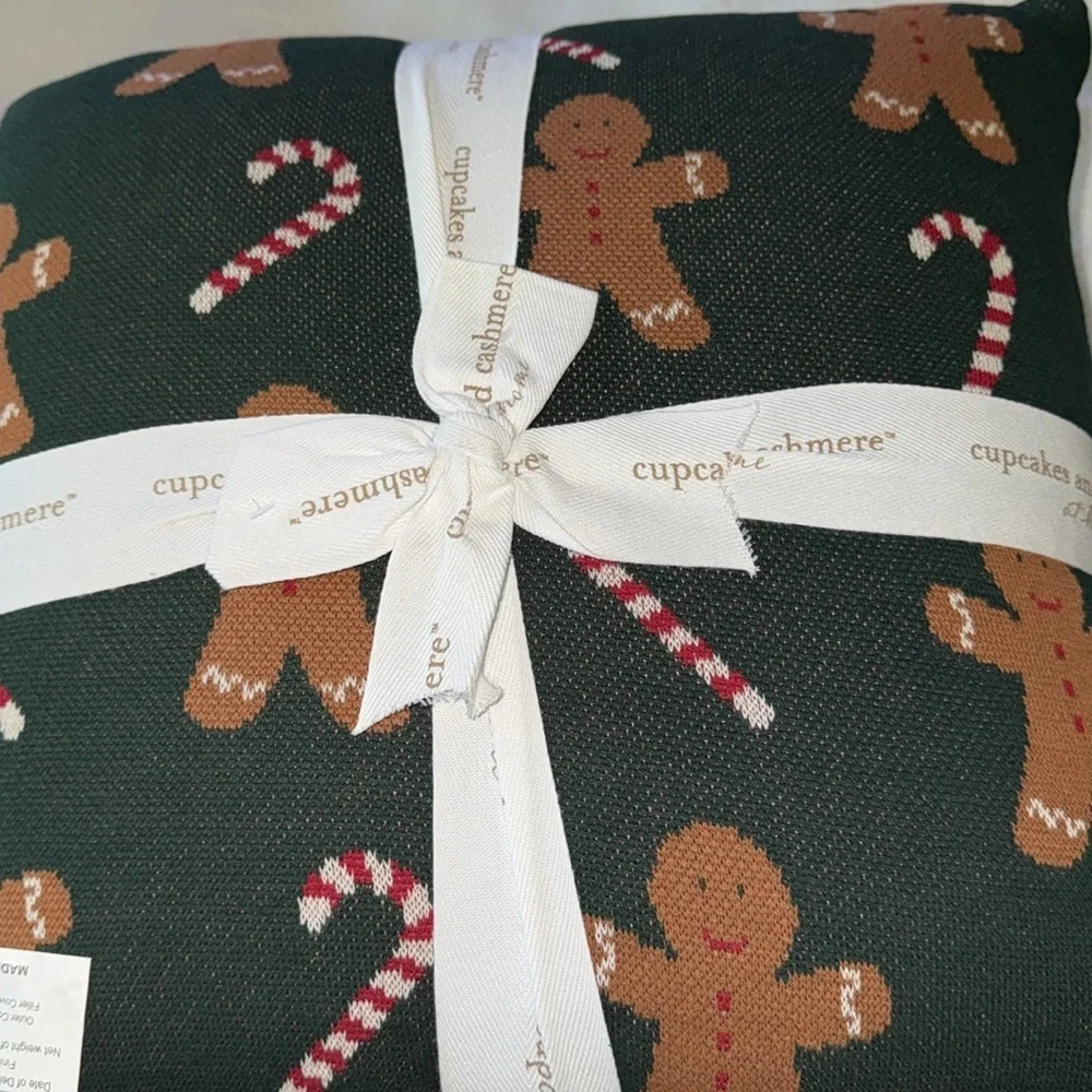 Cupcakes & Cashmere Gingerbread Pillow Set 2 pk New